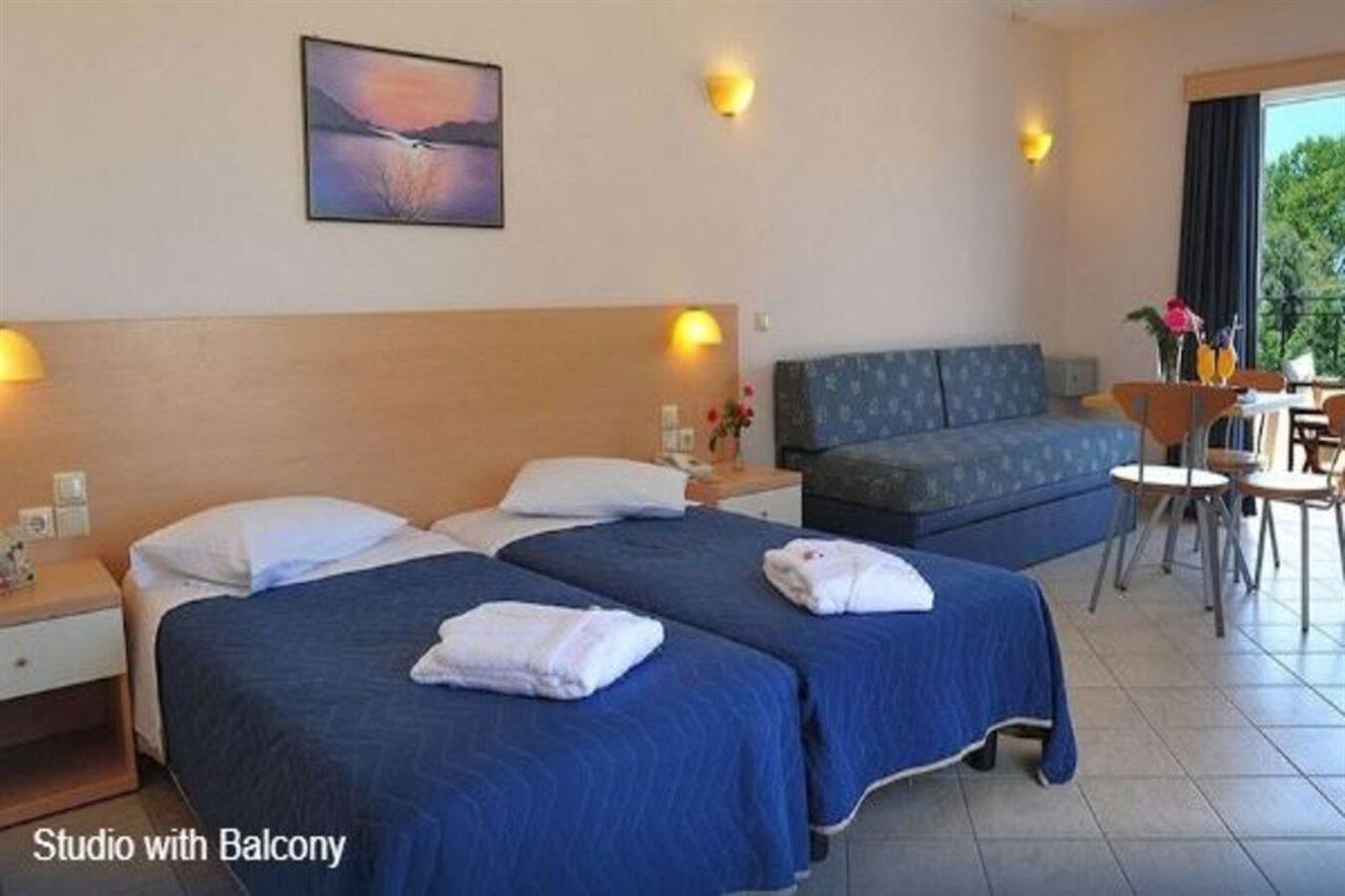 Thinalos Aparthotel 阿查拉维 外观 照片